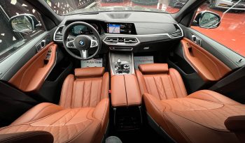 
									BMW x5 4.0 D xDrive Hybrid full								